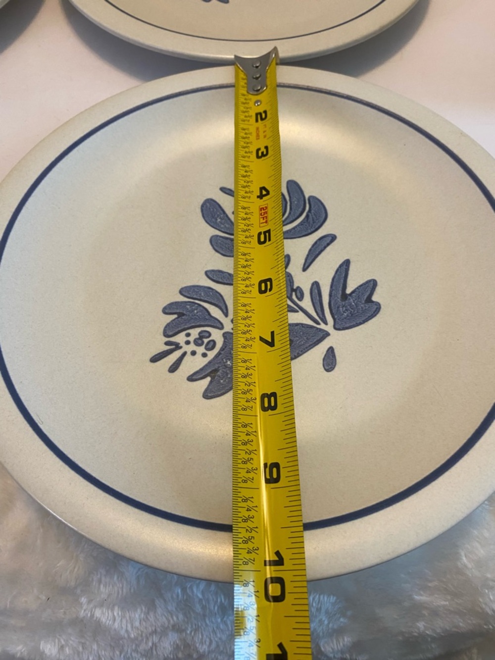 Pfaltzgraff Yorktowne Dinner Plate Blue Flower Made in USA 10 1/4" Vtg Set Of 4 - Picture 7 of 10